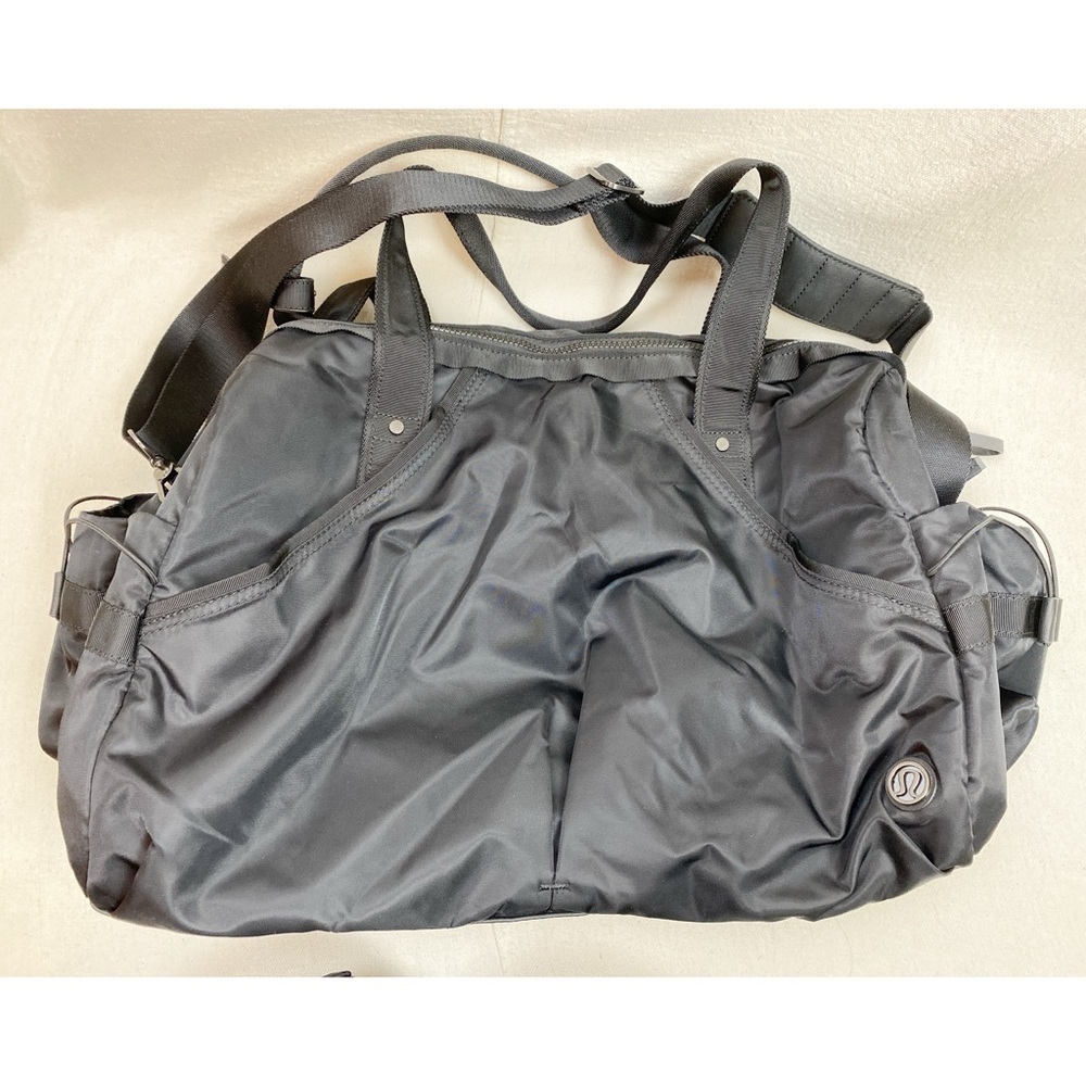 Lululemon Extra Mile Duffle Black - Picture 5 of 16